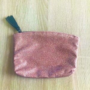 NEW … “IPSY” Makeup / Cosmetic Bag 💞